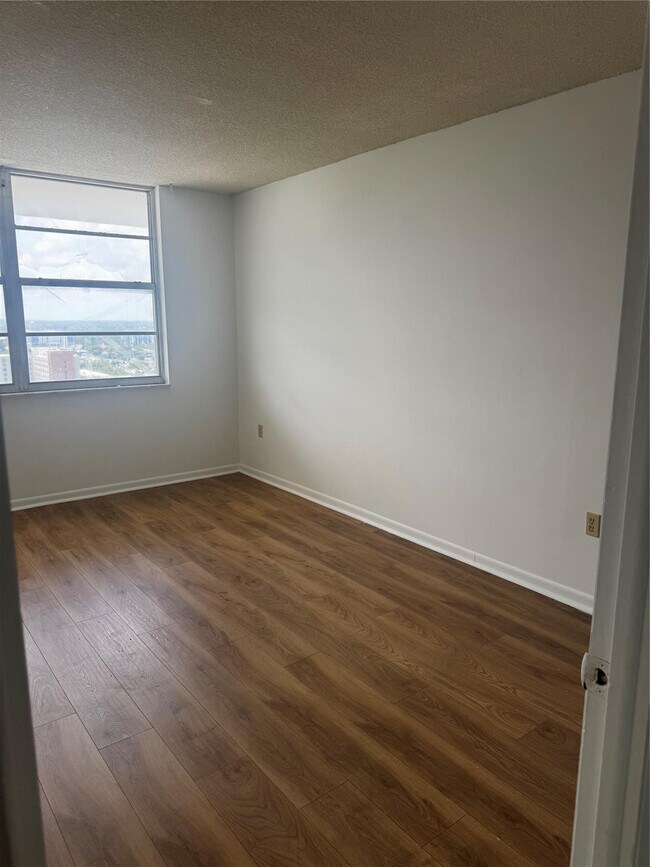 Building Photo - 2851 NE 183rd St