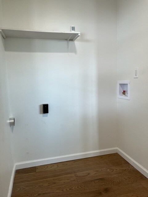 laundry room - 9800 Chambers Ct