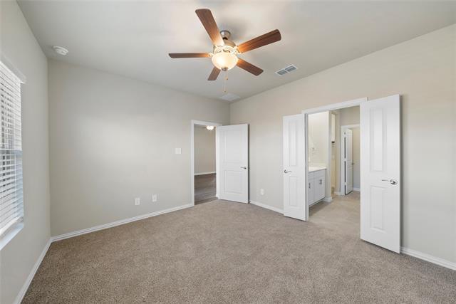 Building Photo - 704 Hemingway Ln