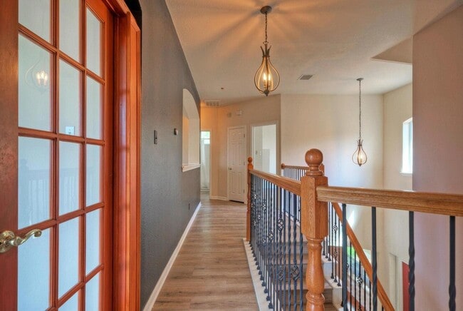 Building Photo - 3912 Coopers Hawk Cove