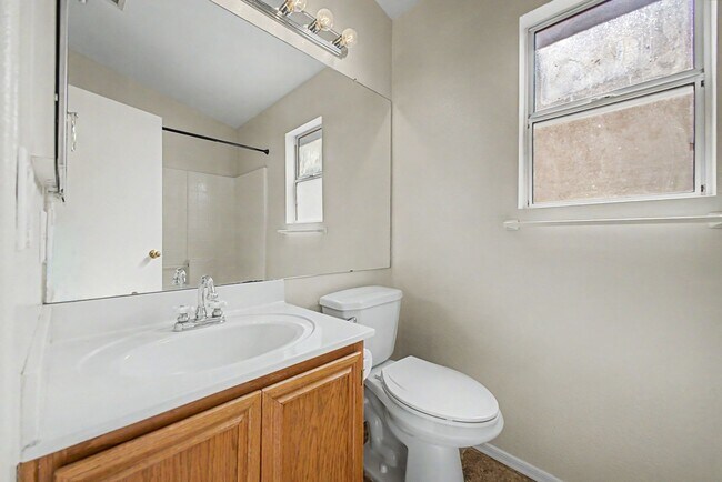 Building Photo - 7435 W Louise Dr