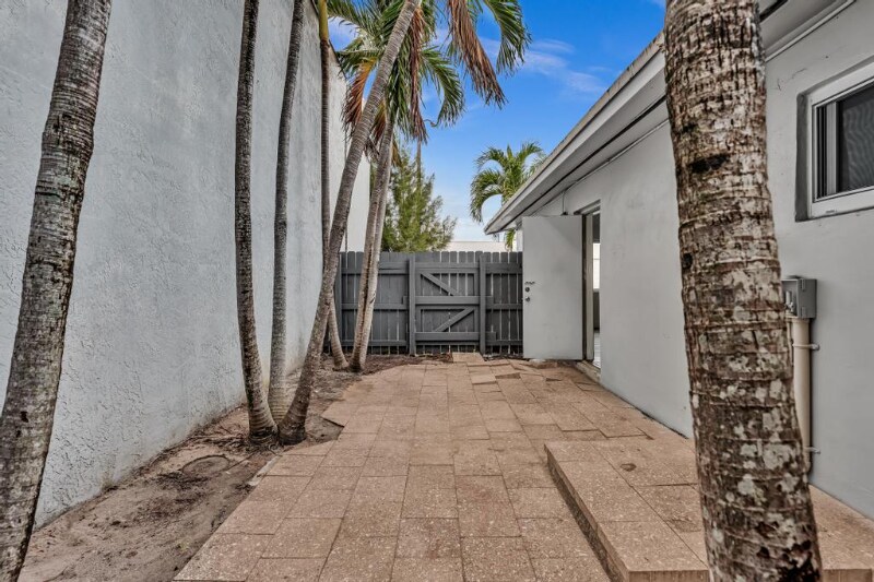 Building Photo - 2160 NW 29th St