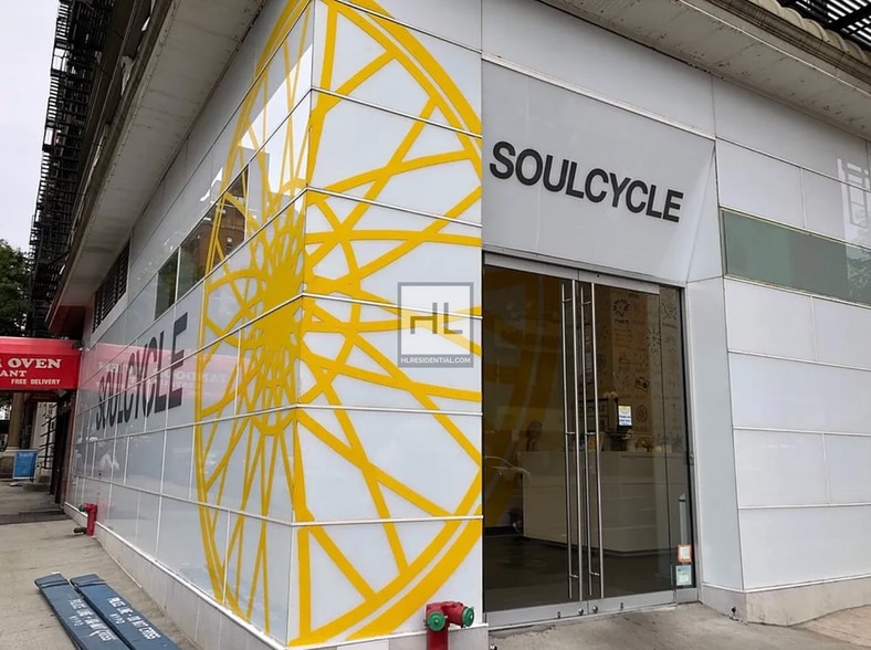 Building Photo - E 81st St