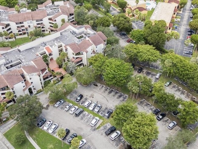 Building Photo - 9020 SW 125th Ave