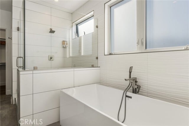 Building Photo - 4405 Channel Pl