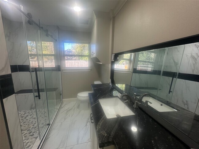 Building Photo - 6214 Ogden Forest Dr