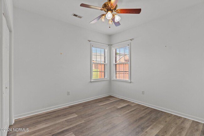 Building Photo - 903 Shelton Ct