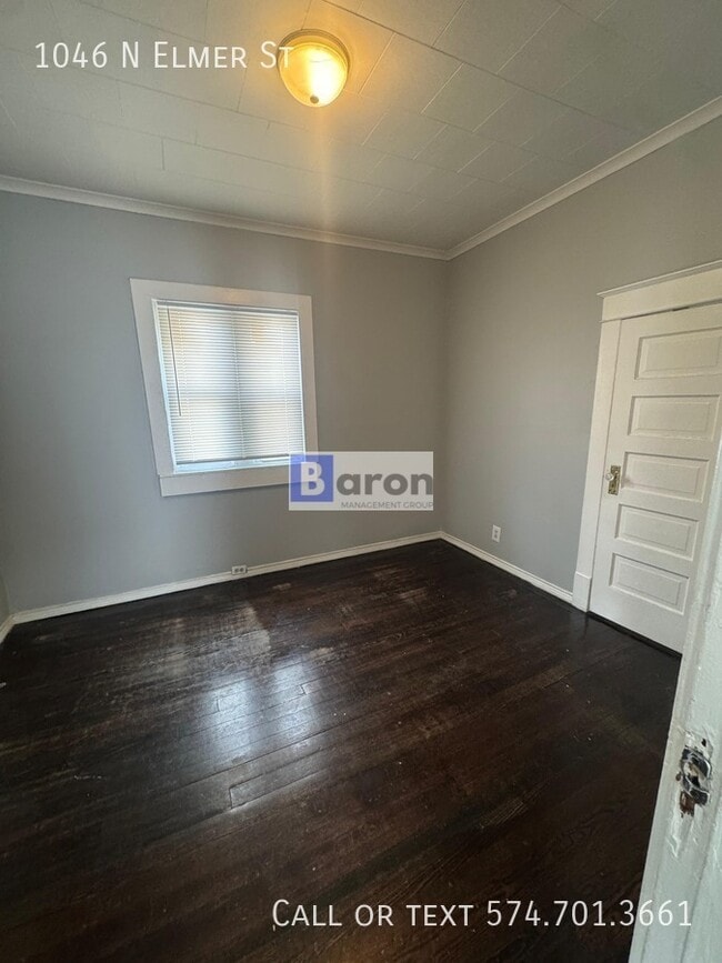 Building Photo - 1046 N Elmer St