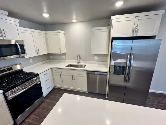 Building Photo - 2388 Sawtelle Dr