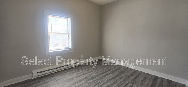 Building Photo - 1235 Huestis Ave