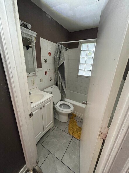 Building Photo - 428 Jean Ave