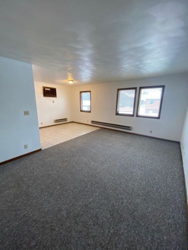 Building Photo - 5167 Cheney Dr
