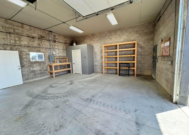 Building Photo - 3152 W 500 N