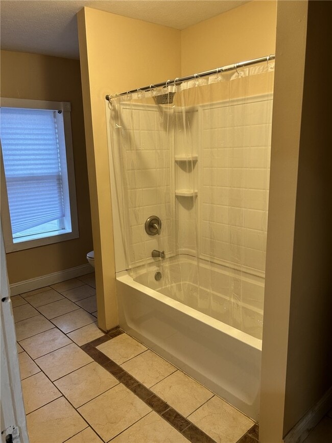 Building Photo - 258 E 14th St