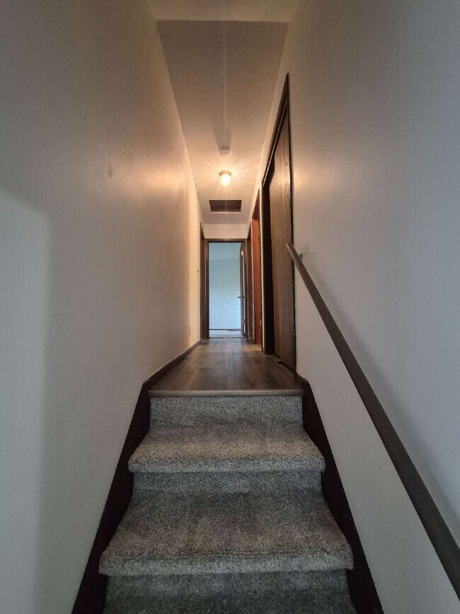 Building Photo - 21225 Mary Lynn Dr