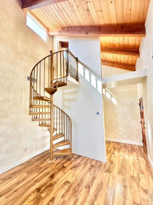 Building Photo - Beautiful Home, in Quiet Country Setting, Large, Private, Fenced Yard Space, with Landscaper Incl...