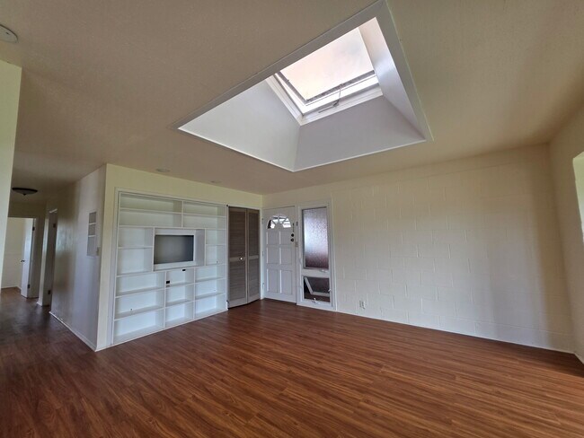 Building Photo - 46-305-305 Hoauna St