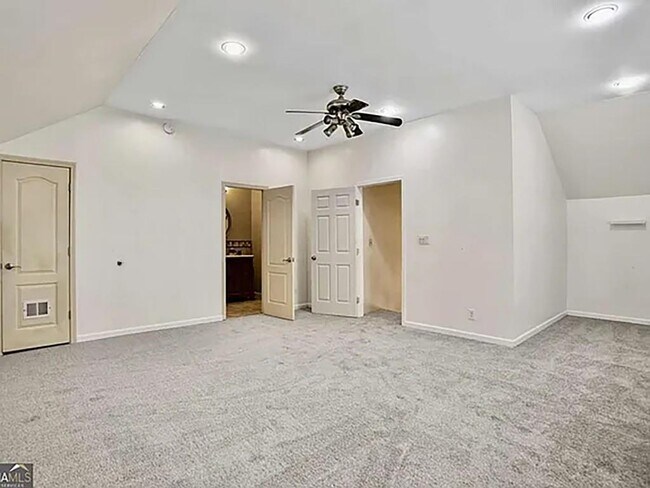 Building Photo - 1140 Magnolia Way SE