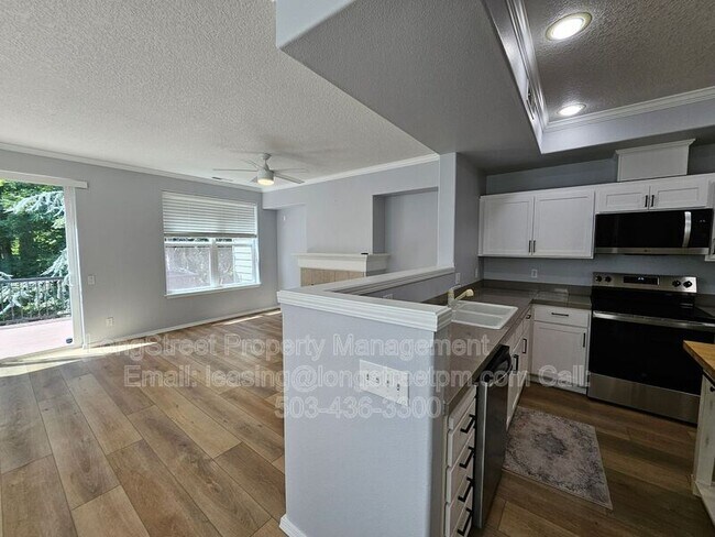 Building Photo - 13135 SW Raptor Pl