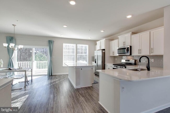 Building Photo - 7928 Patterson Wy