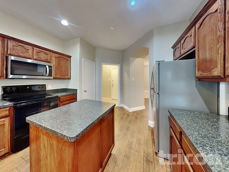 Building Photo - 1132 Beaverwood Ln