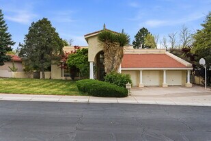 Building Photo - 9706 Tanoan Dr NE