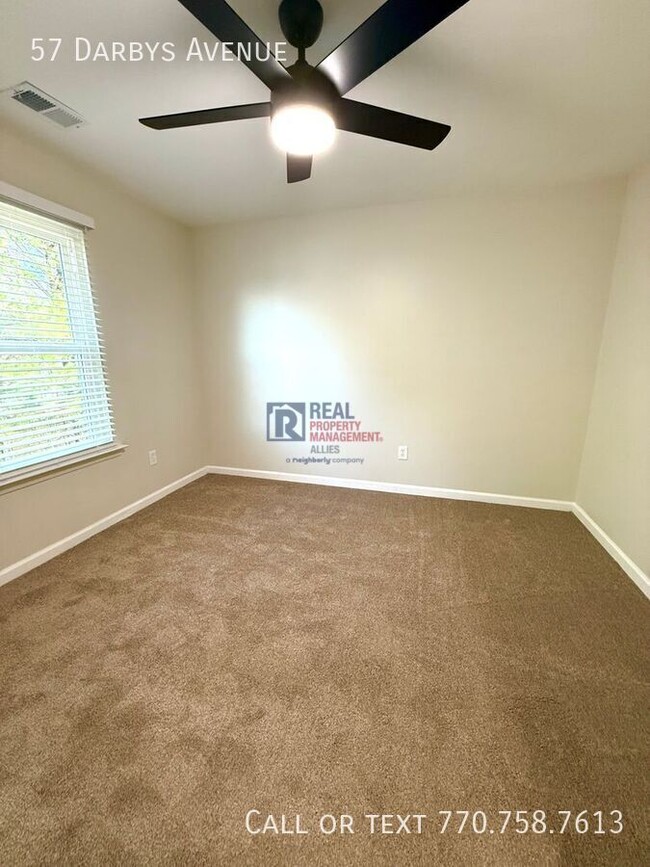 Building Photo - 57 Darbys Ave