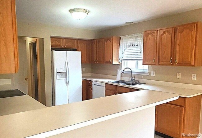 Building Photo - 4198 Gardenia Dr