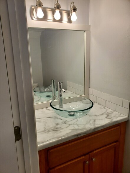 Half Bathroom - 129 Coventry Woods Dr