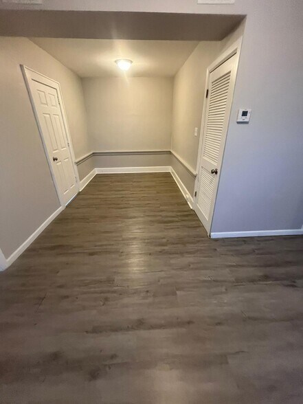 Building Photo - 48 Hopkins Pl