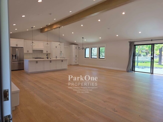 Building Photo - Amazing one of a kind home in the Heart of Walnut Creek