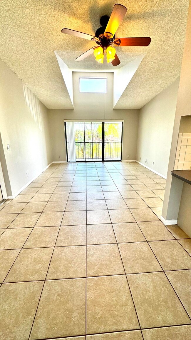 Building Photo - 1007 Green Pine Blvd