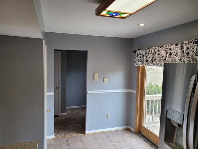 Building Photo - 9258 Red Cart Ct