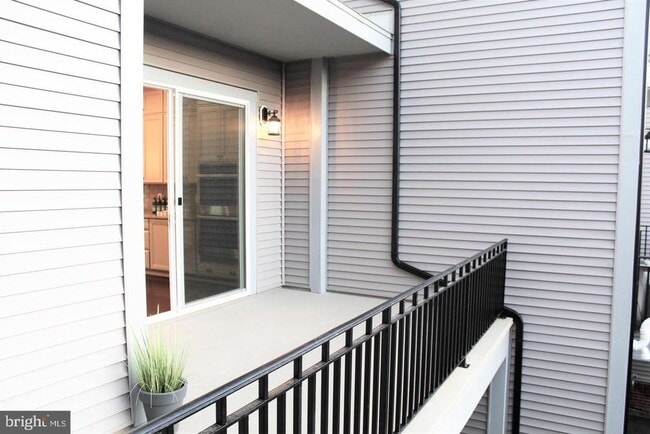 Building Photo - 23017 Sullivans Cove Sq