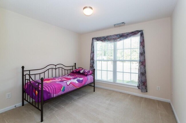 Building Photo - 607 McDowell Ln