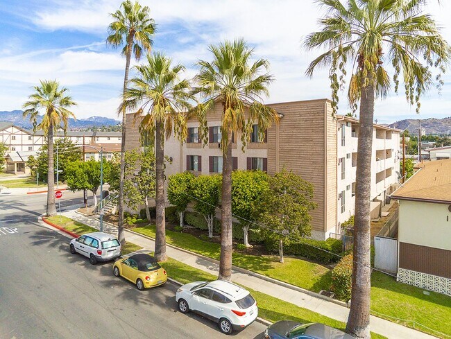 Building Photo - 144 N Belmont St