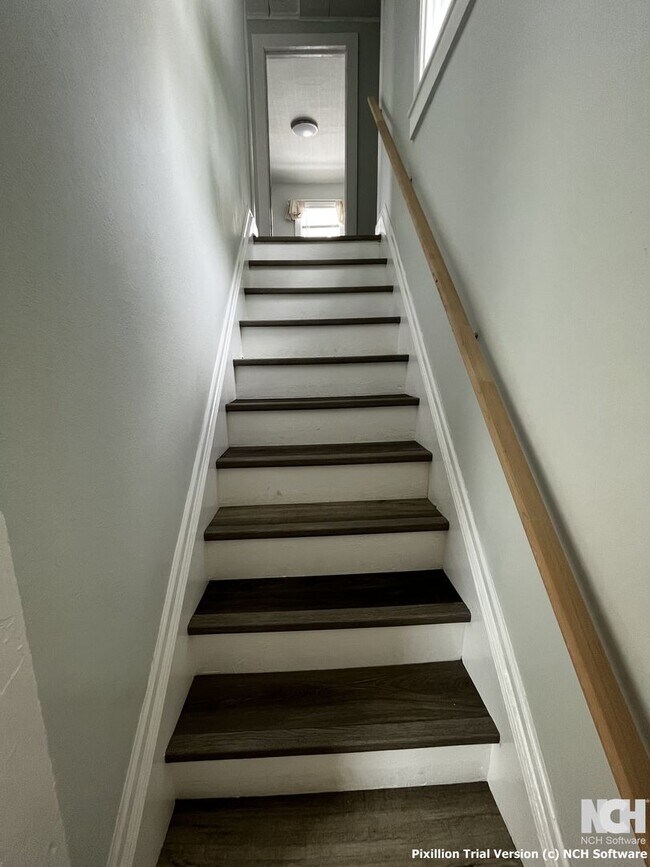 Building Photo - 189 St Charles St