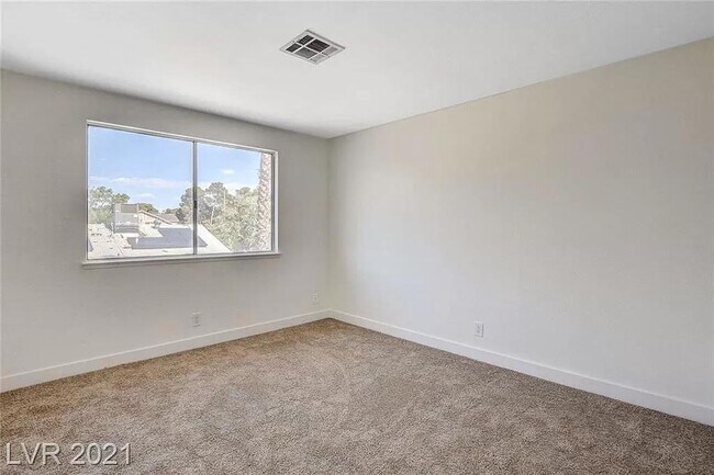 Building Photo - 3554 El Camino Rd