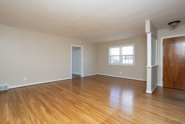 Building Photo - 2470 Eggert Rd