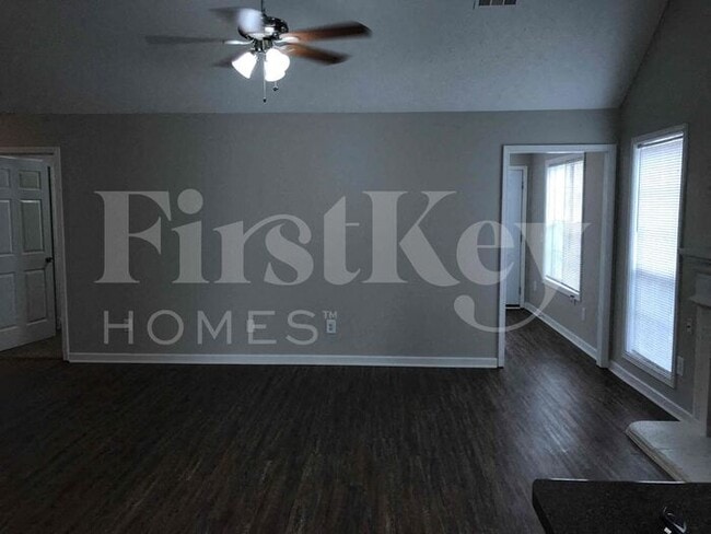 Building Photo - 8118 Birch Walk Dr