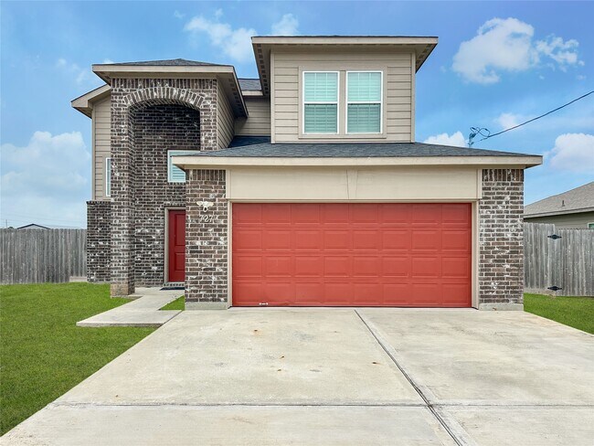 Building Photo - 727 Rd 5105