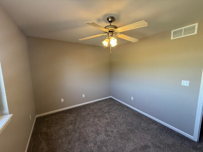 Building Photo - 214 Arctic Wolf Ct