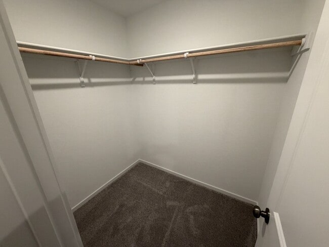 Building Photo - 10551 Aqueduct Crk