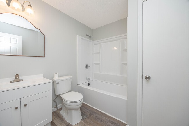 Building Photo - 140 Levy Rd