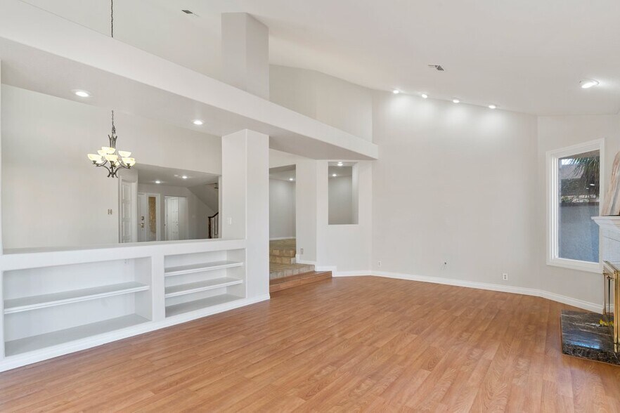 Building Photo - 7656 Boca Raton Dr