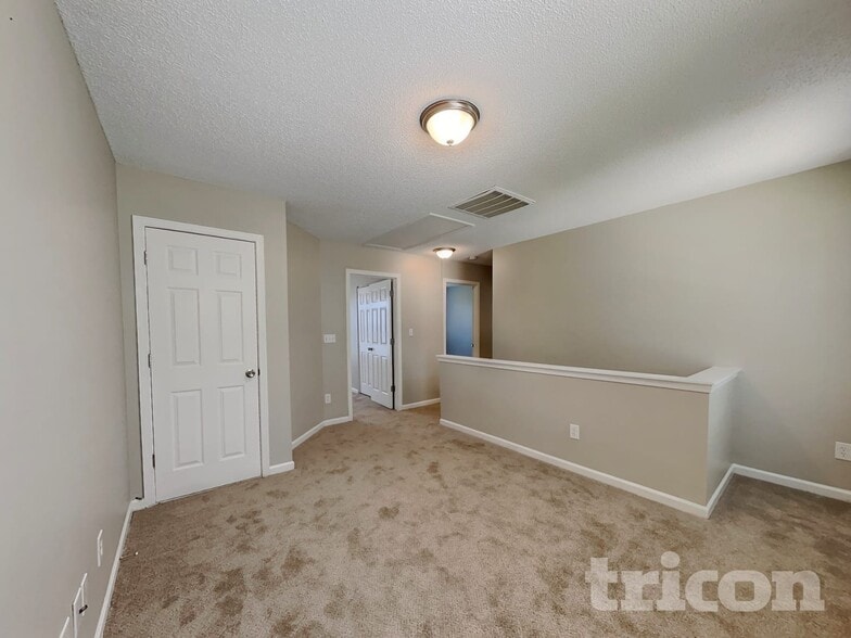 Building Photo - 2102 Taras Trace Dr