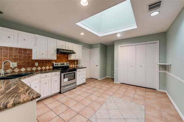Building Photo - 2929 Big Oaks Dr