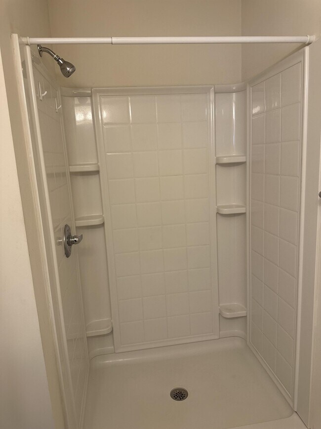 Building Photo - 6112 Hedgecock Cir