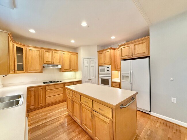 Building Photo - **OFFERING REFUNDABLE APPLICATION FEES** Spacious 3BD, 3BA Raleigh Home with a Bonus Room, 2-Car ...