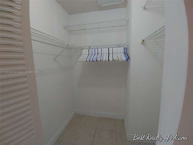 Building Photo - 9905 NW 9th St Cir